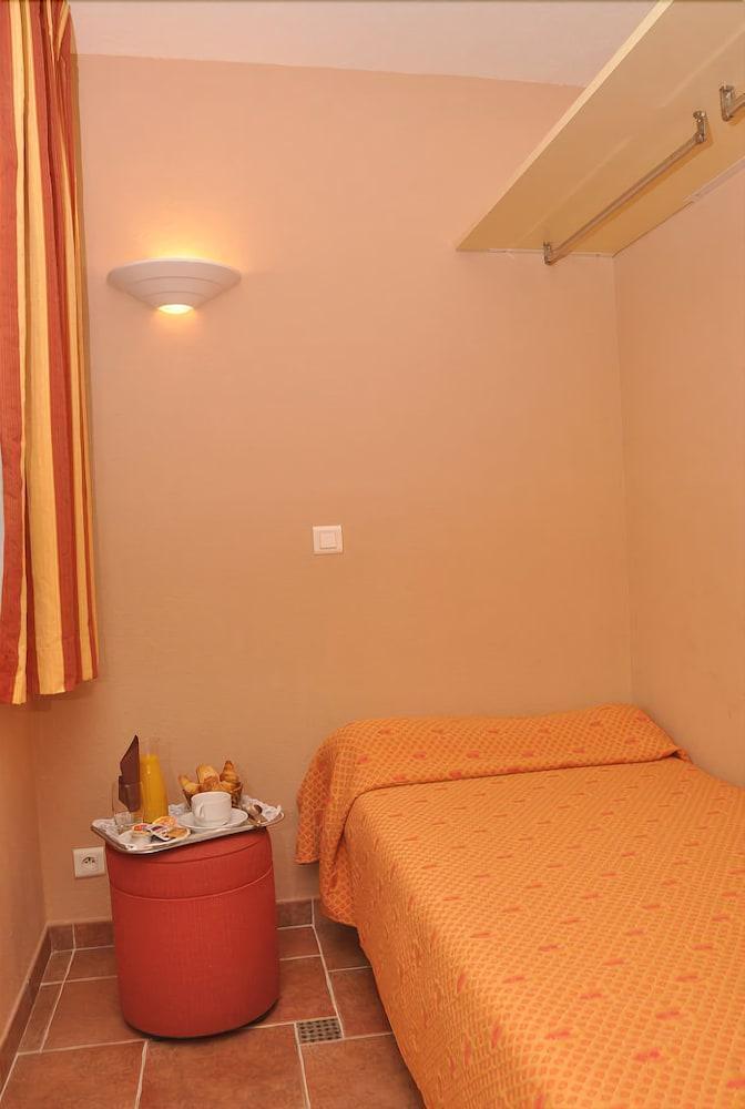 Appart Hotel Lou Castelet Carros Bagian luar foto