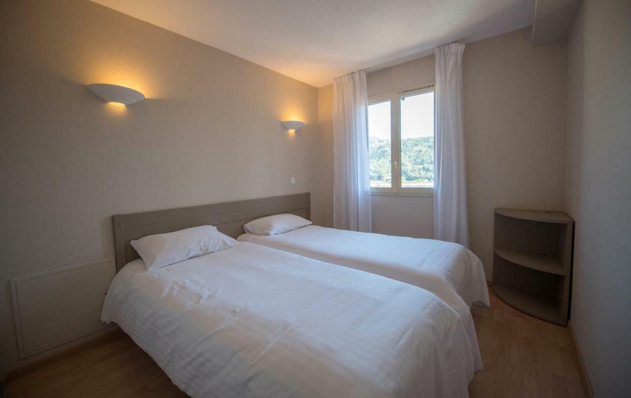 Appart Hotel Lou Castelet Carros Bagian luar foto