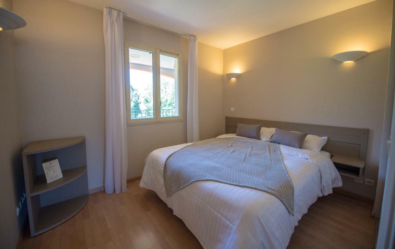 Appart Hotel Lou Castelet Carros Bagian luar foto
