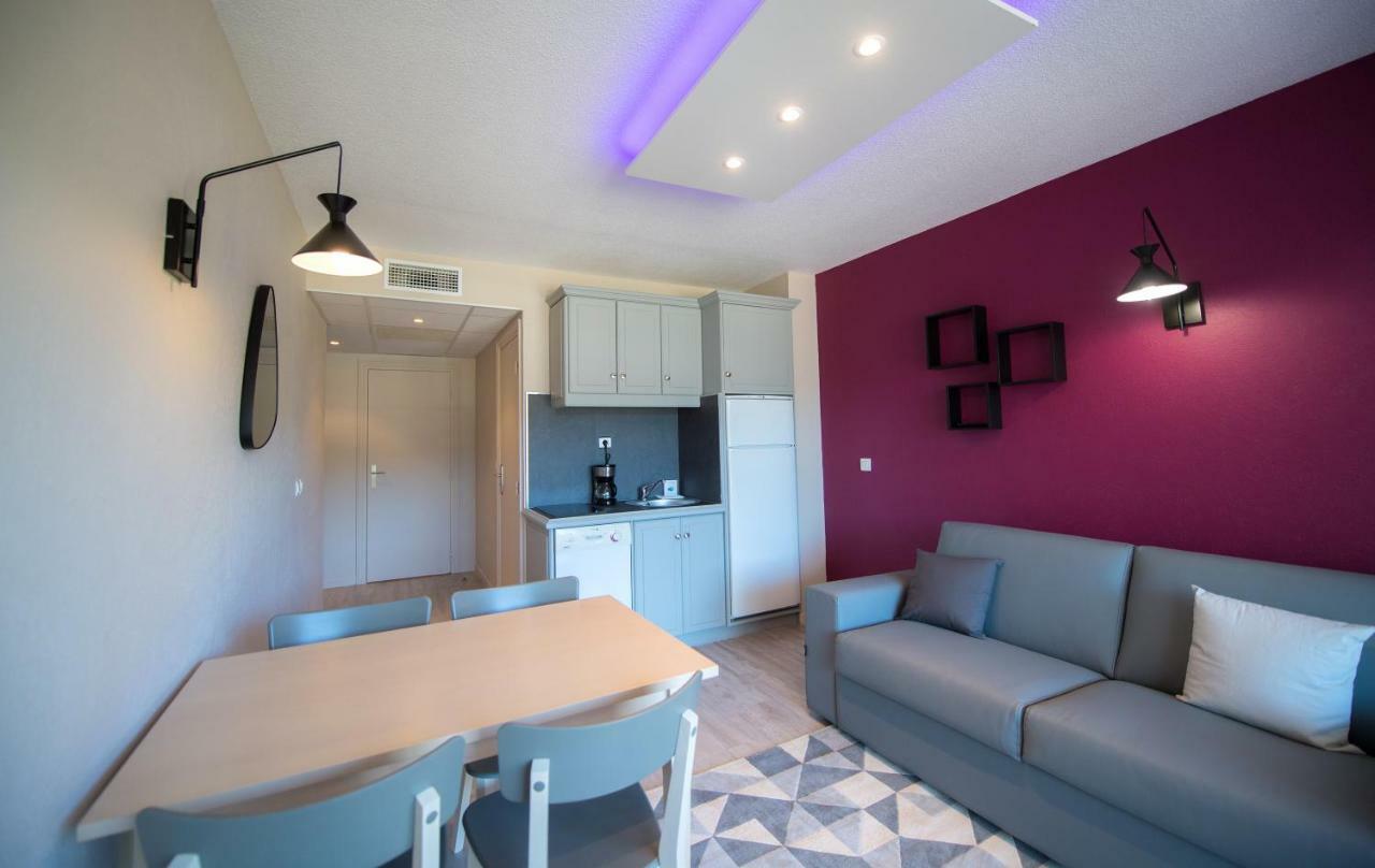 Appart Hotel Lou Castelet Carros Bagian luar foto