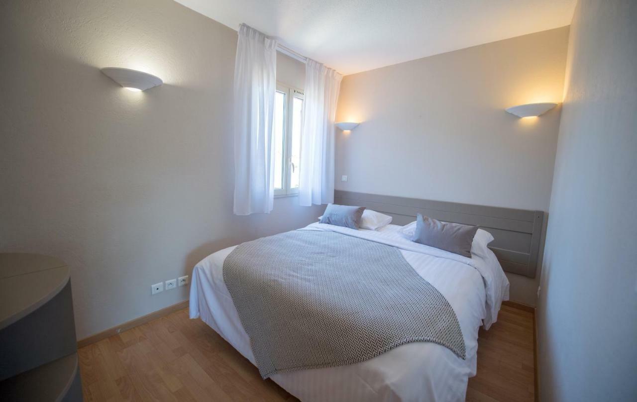 Appart Hotel Lou Castelet Carros Bagian luar foto