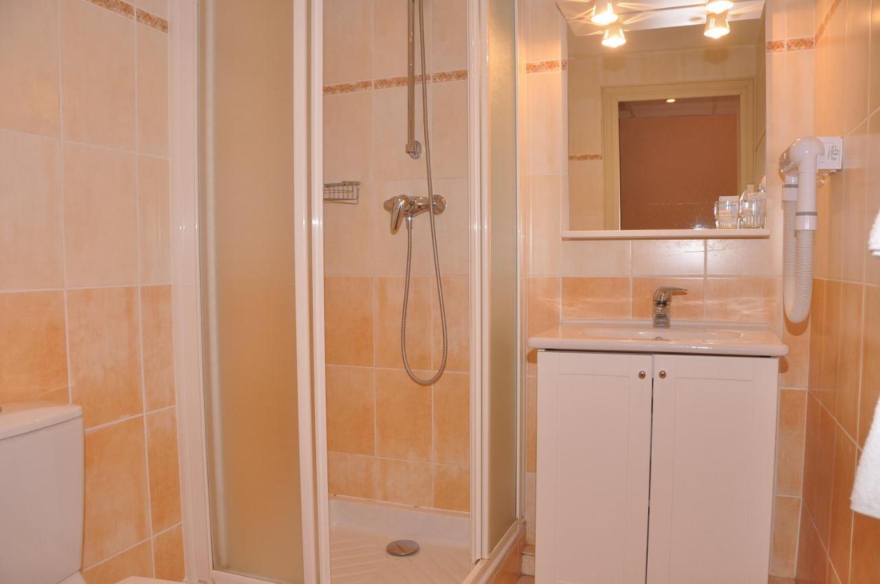 Appart Hotel Lou Castelet Carros Ruang foto
